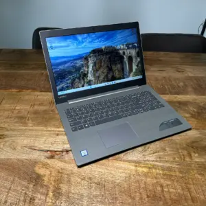 Gemiddeld Formaat Lenovo Laptop Intel Core i3 SSD Windows 11