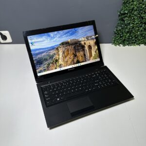 Lenovo Laptop voor Basisgebruik | Windows 11 | Intel Core i3